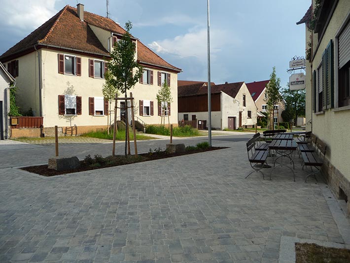 Vorplatz Gasthaus in Kaubenheim