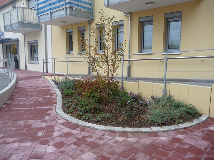 Wilhermsdorf Gehweg barrierefrei mit Rampe